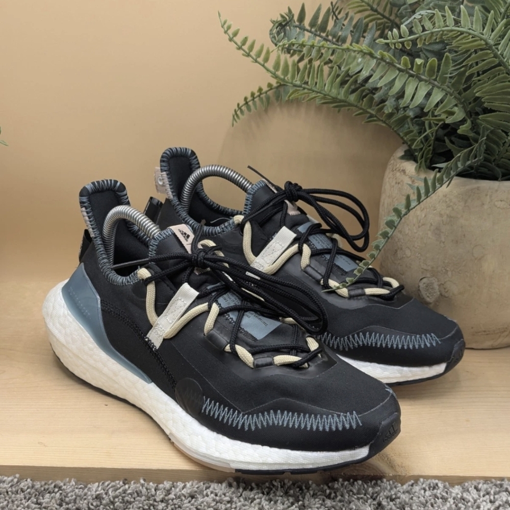 Parley x adidas UltraBoost 21 Carbon Sandy Beige Mens Sz 7 Women's Size 8 Gym